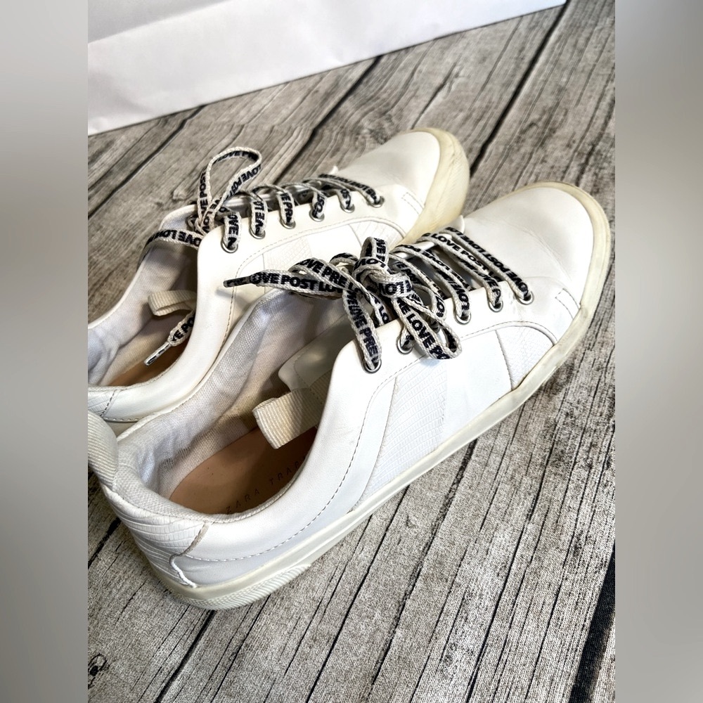 Women’s ZARA sneakers size 39 fits US 8.5